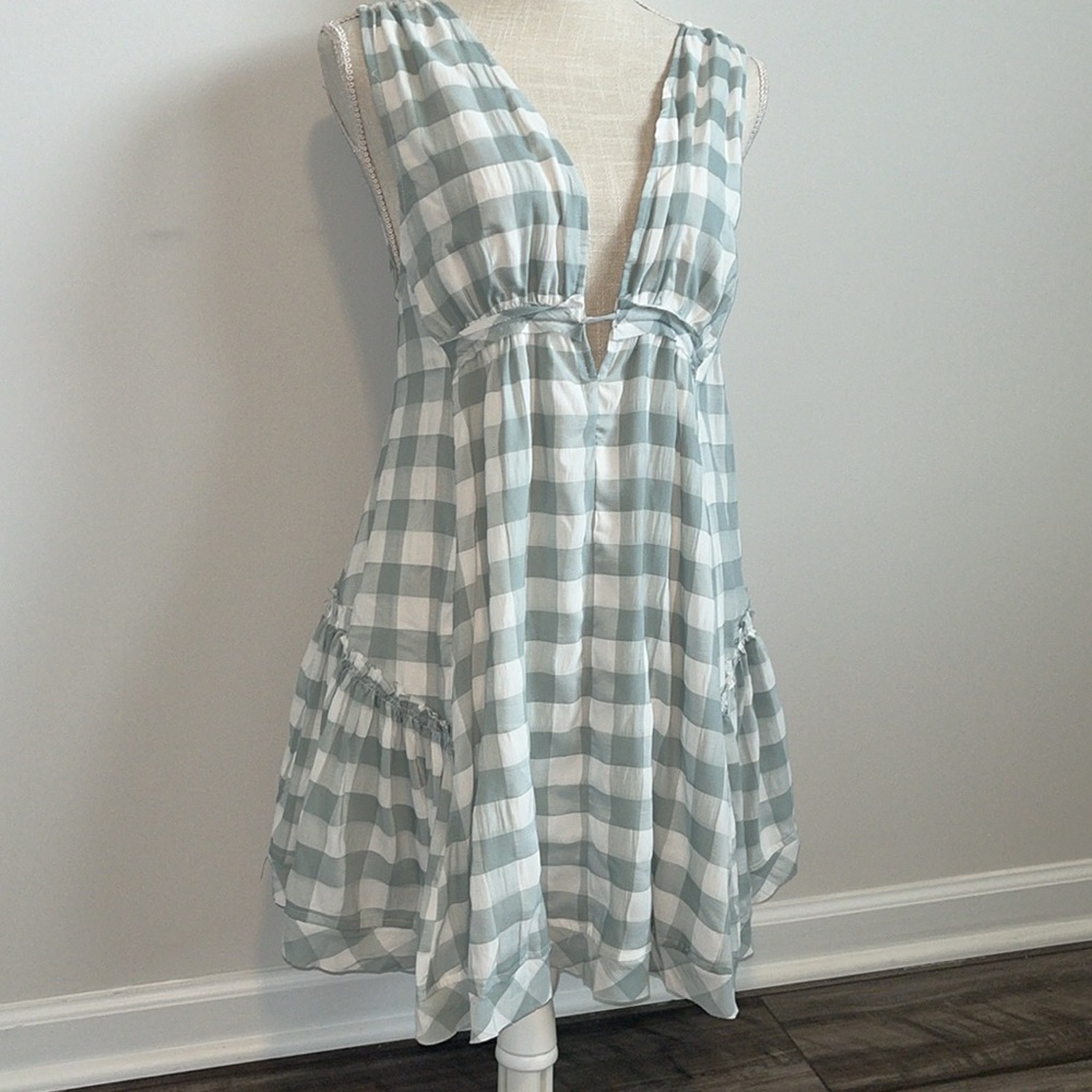 Checkered Sleeveless Dress - Picture 6 of 9